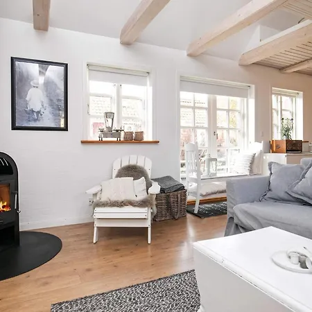 4 Person In Casa de Férias Sæby